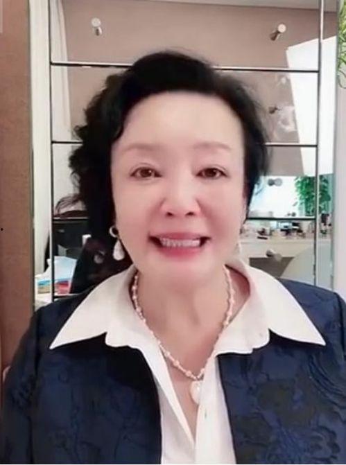 张兰爆料孩子视频,揭秘豪门育儿日常  第1张